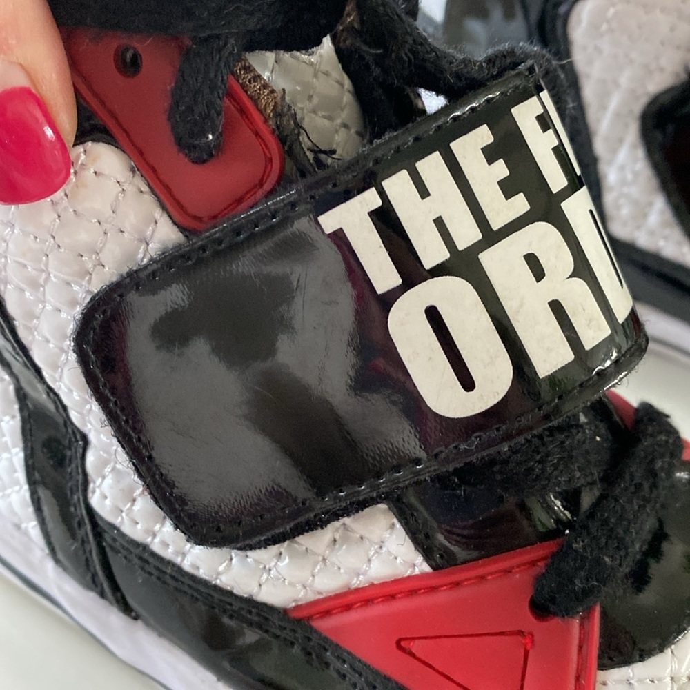 Disney Star Wars Stormtroopers The First Order High Top Sneakers. Boys Size 13 - Picture 5 of 7